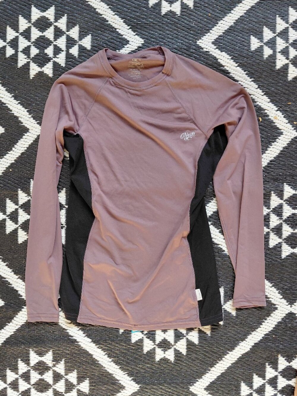 O'Neill long-sleeve rashguard top women's athletic shirt surf BRAND NEW!